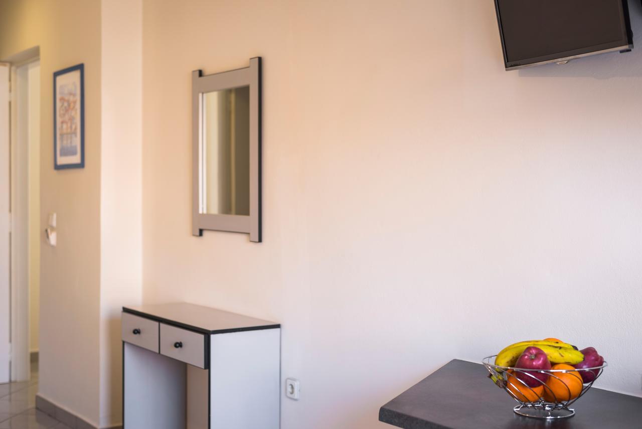 Athina Studio Platanias  Bagian luar foto